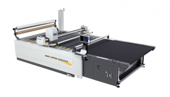 Máy cắt vải trong ngành may mặc Fabric cutting machine in garment industry